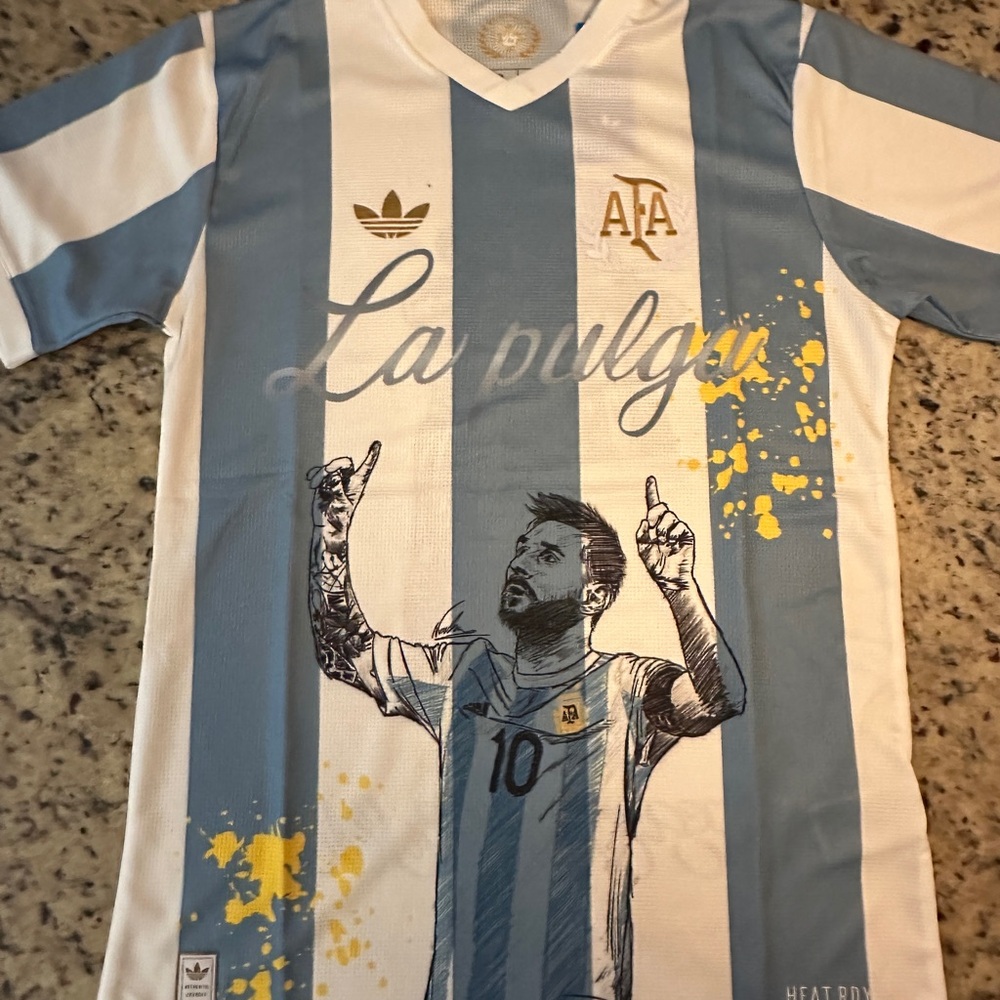 Rare Argentina 25-26 50th Anniversary Messi Graffiti Special Jersey XL run small